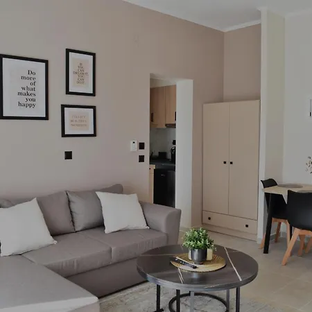 Pnoe Apartments Káto Loutrákion Extérieur photo
